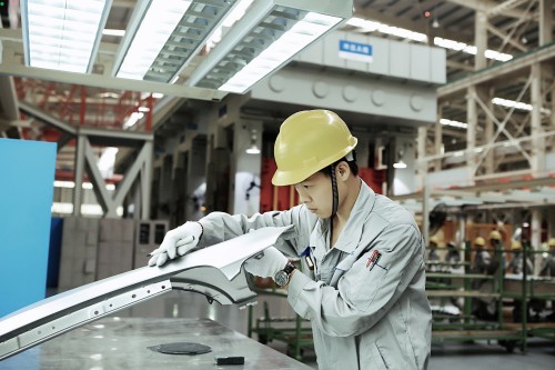記者探訪漢騰工廠 質(zhì)量新標桿，漢騰汽車的“秘密法寶”